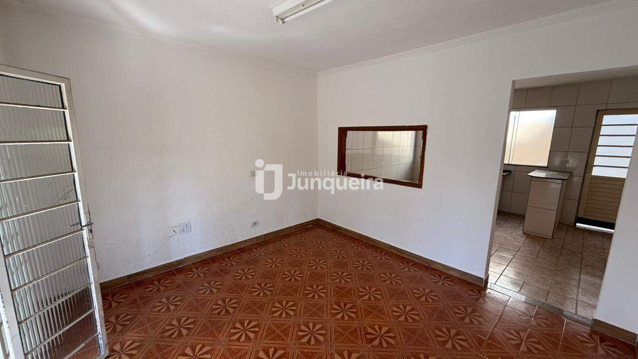 Casa para alugar, 2 quartos, 1 vaga, no bairro Jardim Diamante em Piracicaba - SP