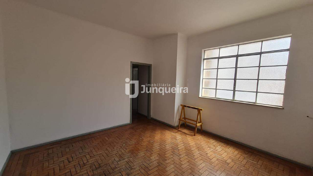 Apartamento para alugar no Edifício Manacá, 2 quartos, no bairro Centro em Piracicaba - SP