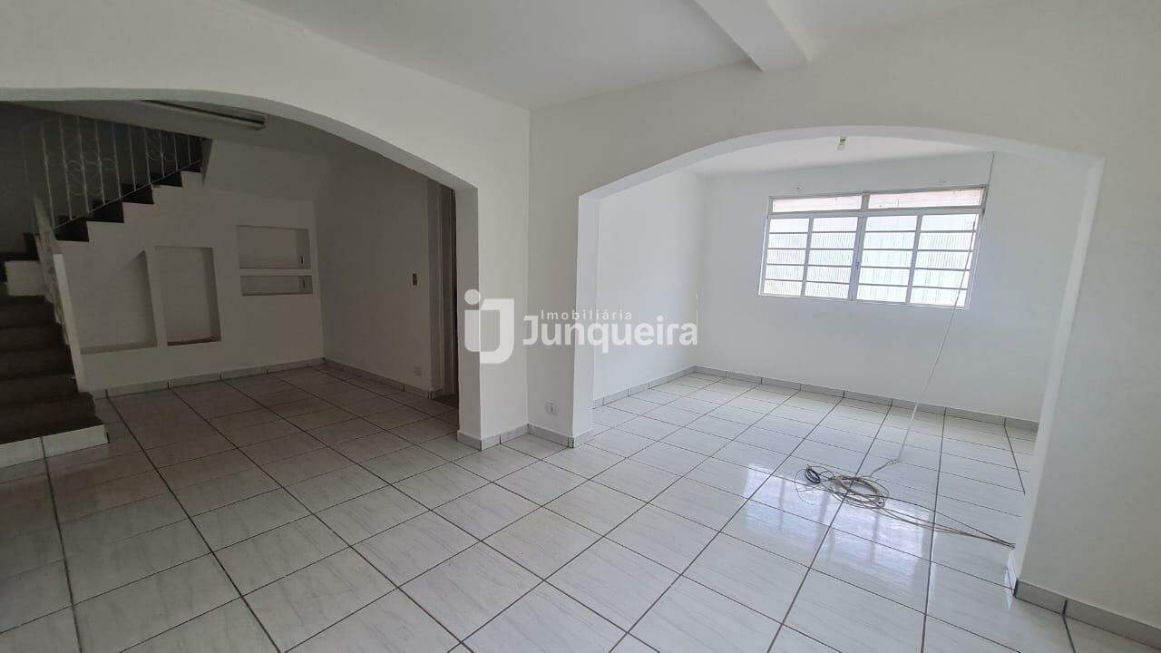 Casa para alugar, 5 quartos, sendo 1 suíte, 4 vagas, no bairro Piracicamirim em Piracicaba - SP