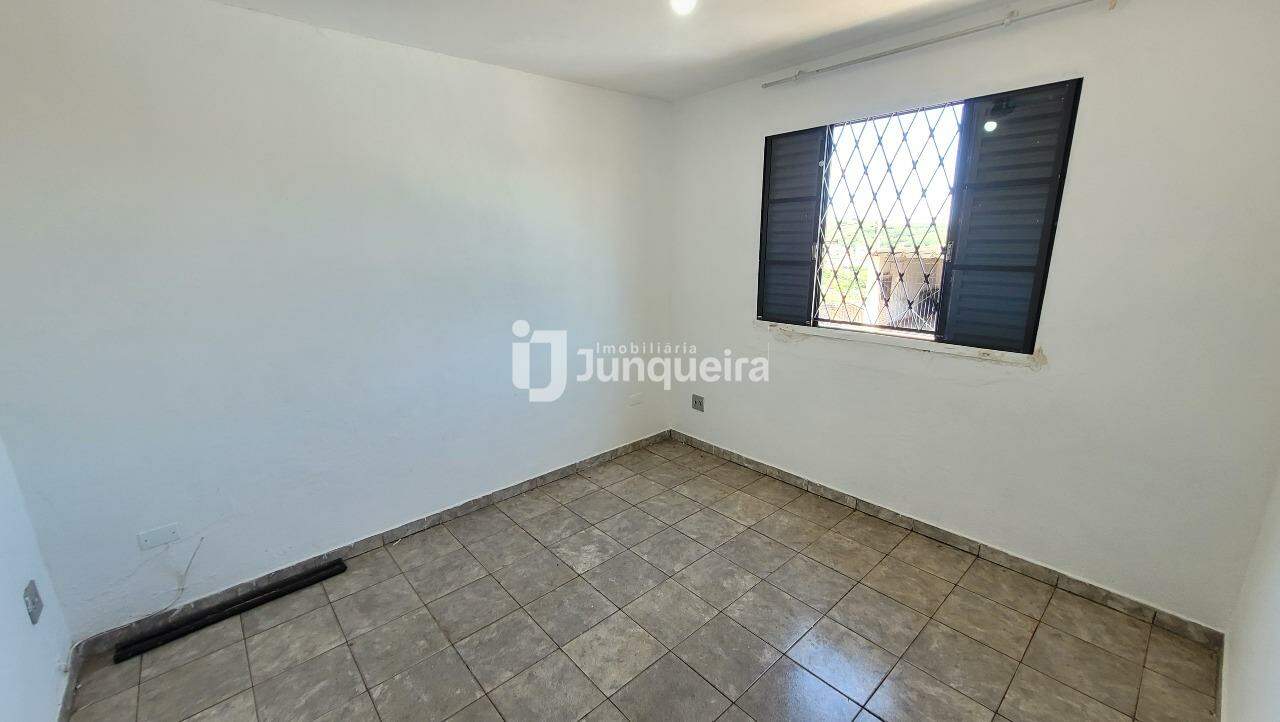 Casa para alugar, 2 quartos, 1 vaga, no bairro Jaraguá em Piracicaba - SP