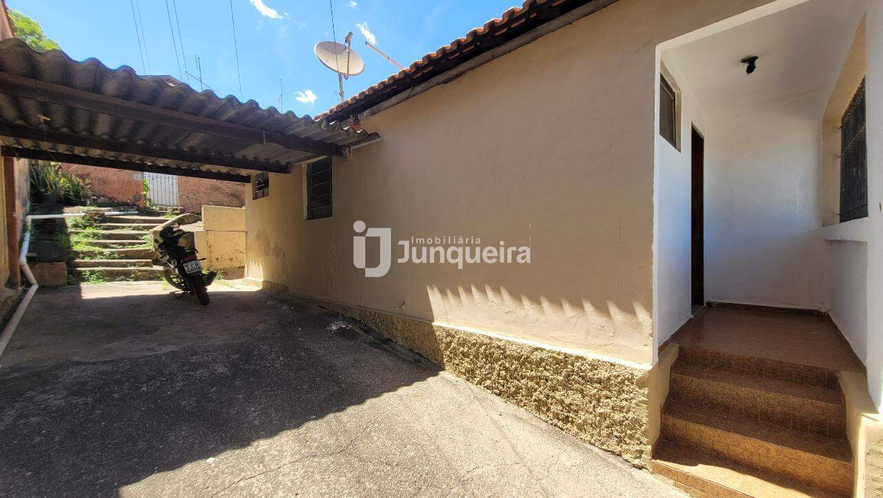Casa para alugar, 2 quartos, 1 vaga, no bairro Jaraguá em Piracicaba - SP