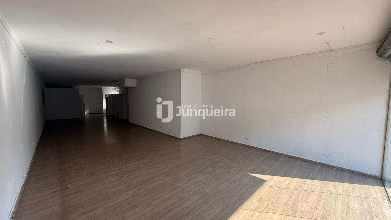 Salão para alugar, no bairro Centro em Piracicaba - SP