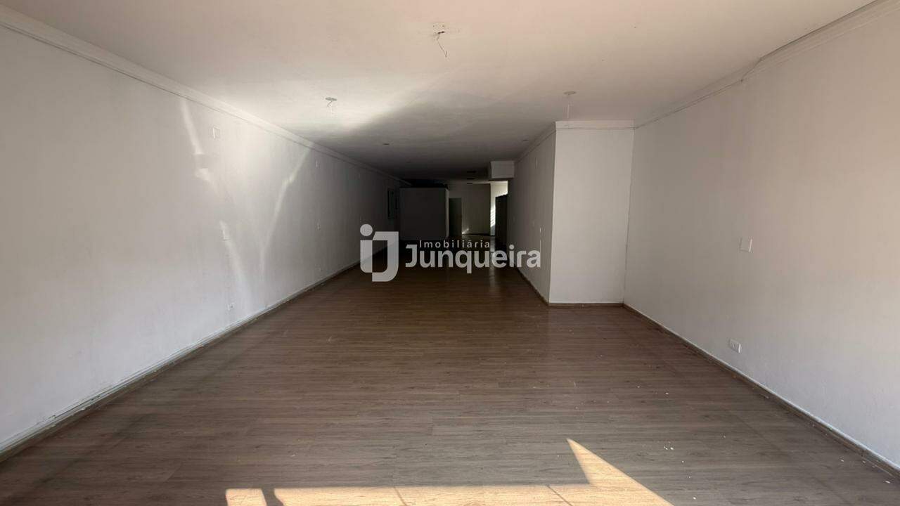 Salão para alugar, no bairro Centro em Piracicaba - SP