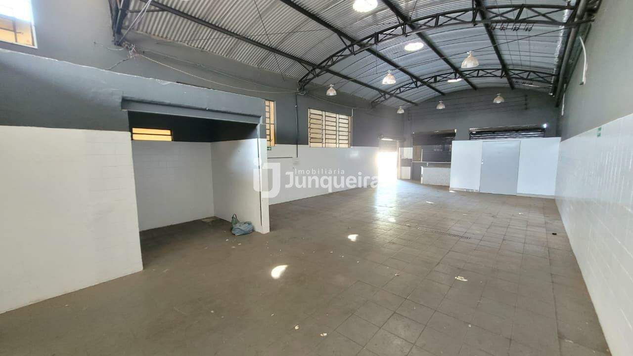 Salão para alugar, no bairro Vila Rezende em Piracicaba - SP