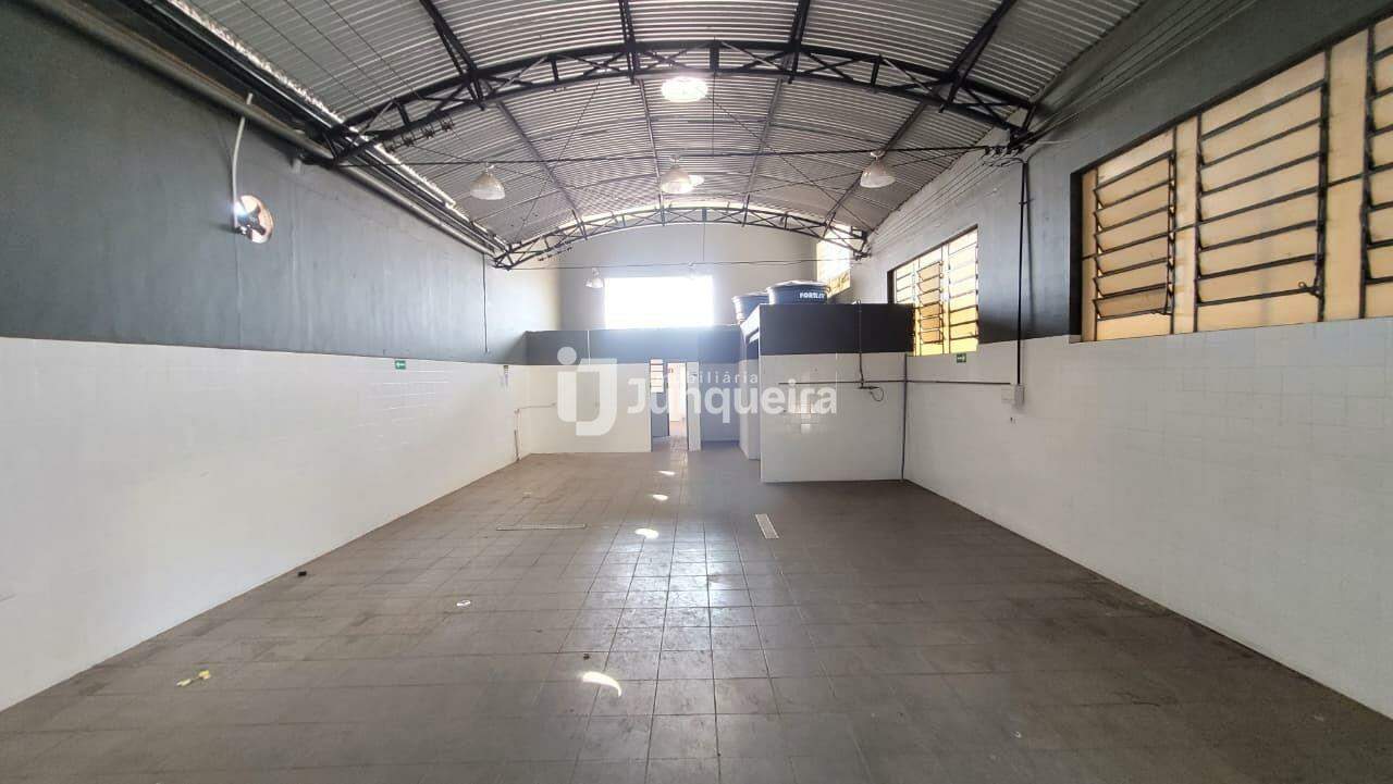 Salão para alugar, no bairro Vila Rezende em Piracicaba - SP