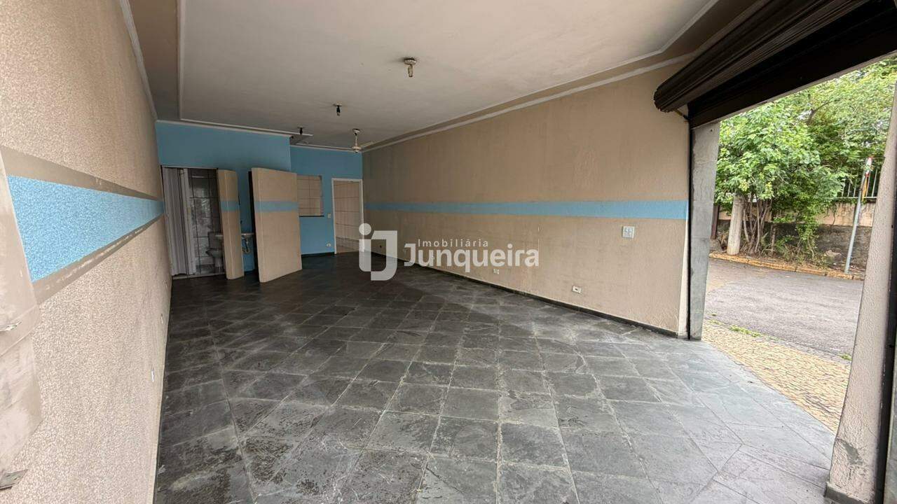 Salão para alugar, 1 quarto, no bairro Santa Terezinha em Piracicaba - SP