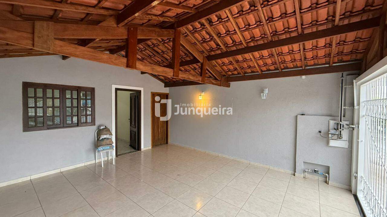 Casa para alugar, 2 quartos, 1 vaga, no bairro Algodoal em Piracicaba - SP