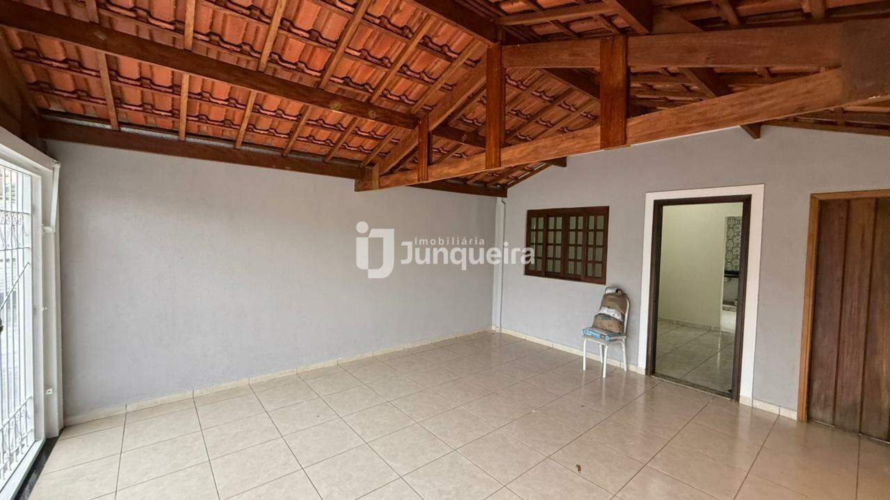 Casa para alugar, 2 quartos, 1 vaga, no bairro Algodoal em Piracicaba - SP