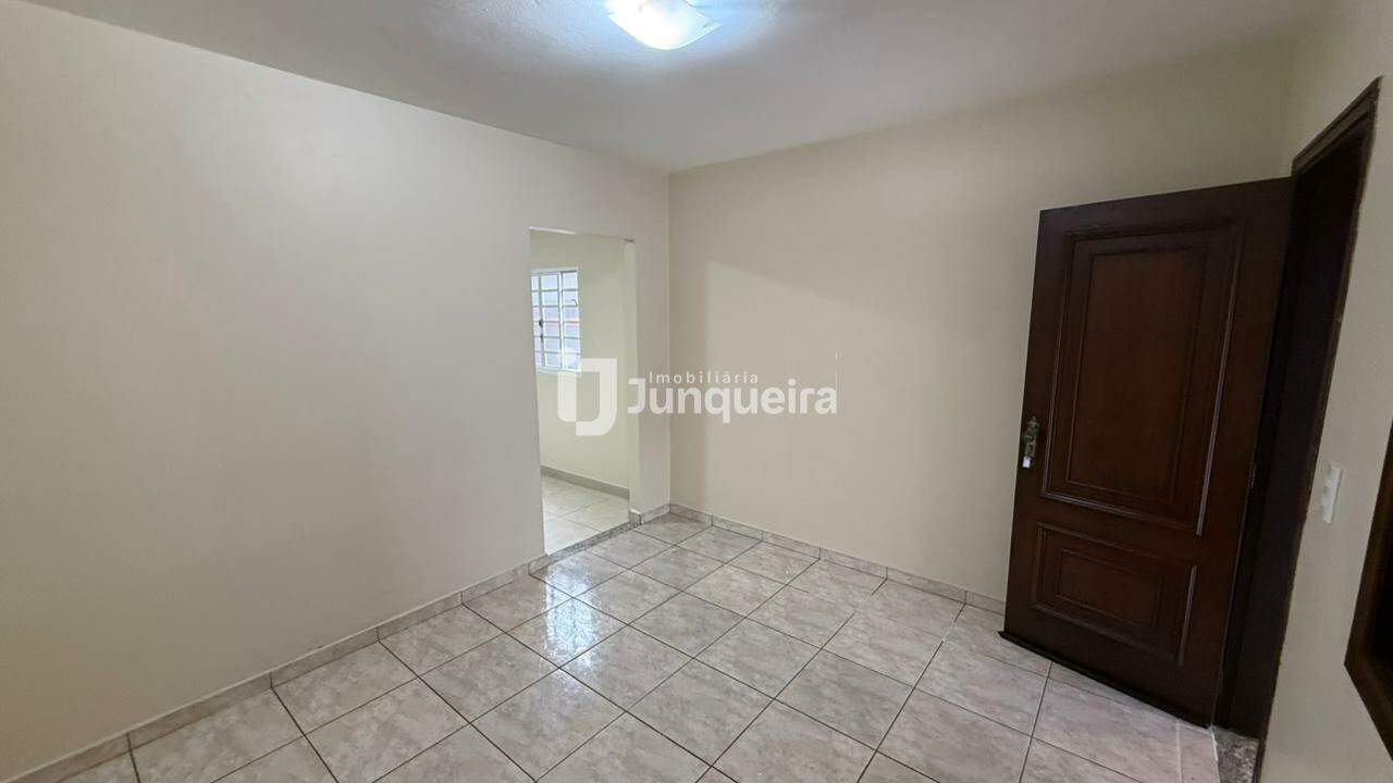 Casa para alugar, 2 quartos, 1 vaga, no bairro Algodoal em Piracicaba - SP