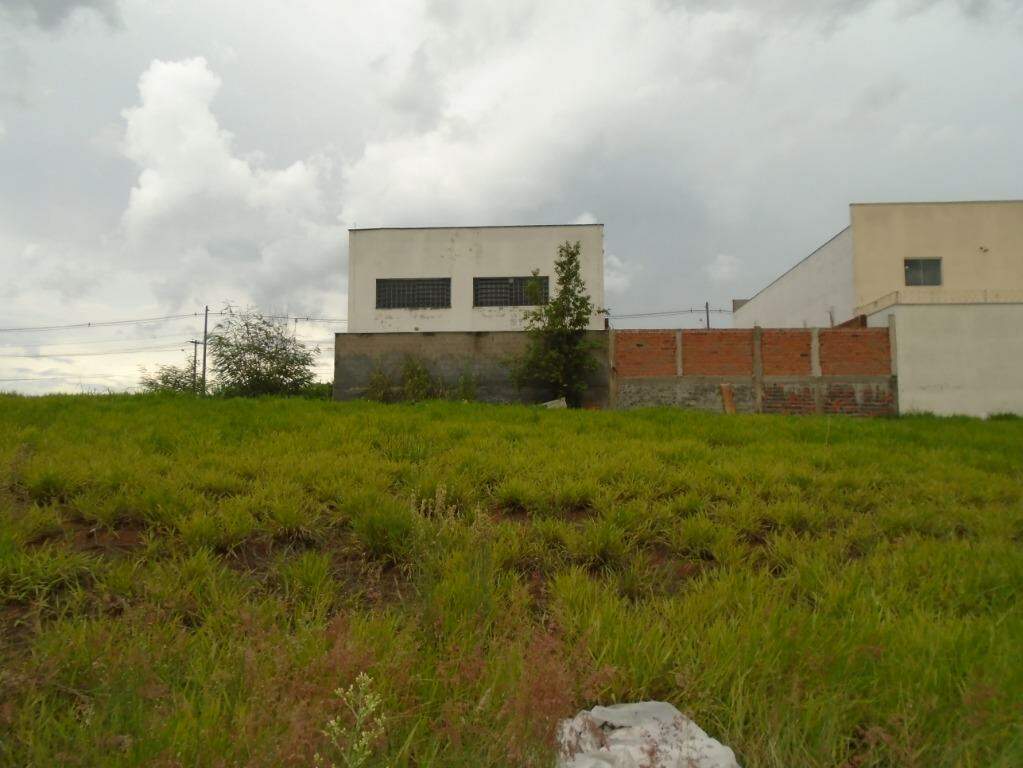 Terreno para alugar, no bairro Santa Terezinha em Piracicaba - SP