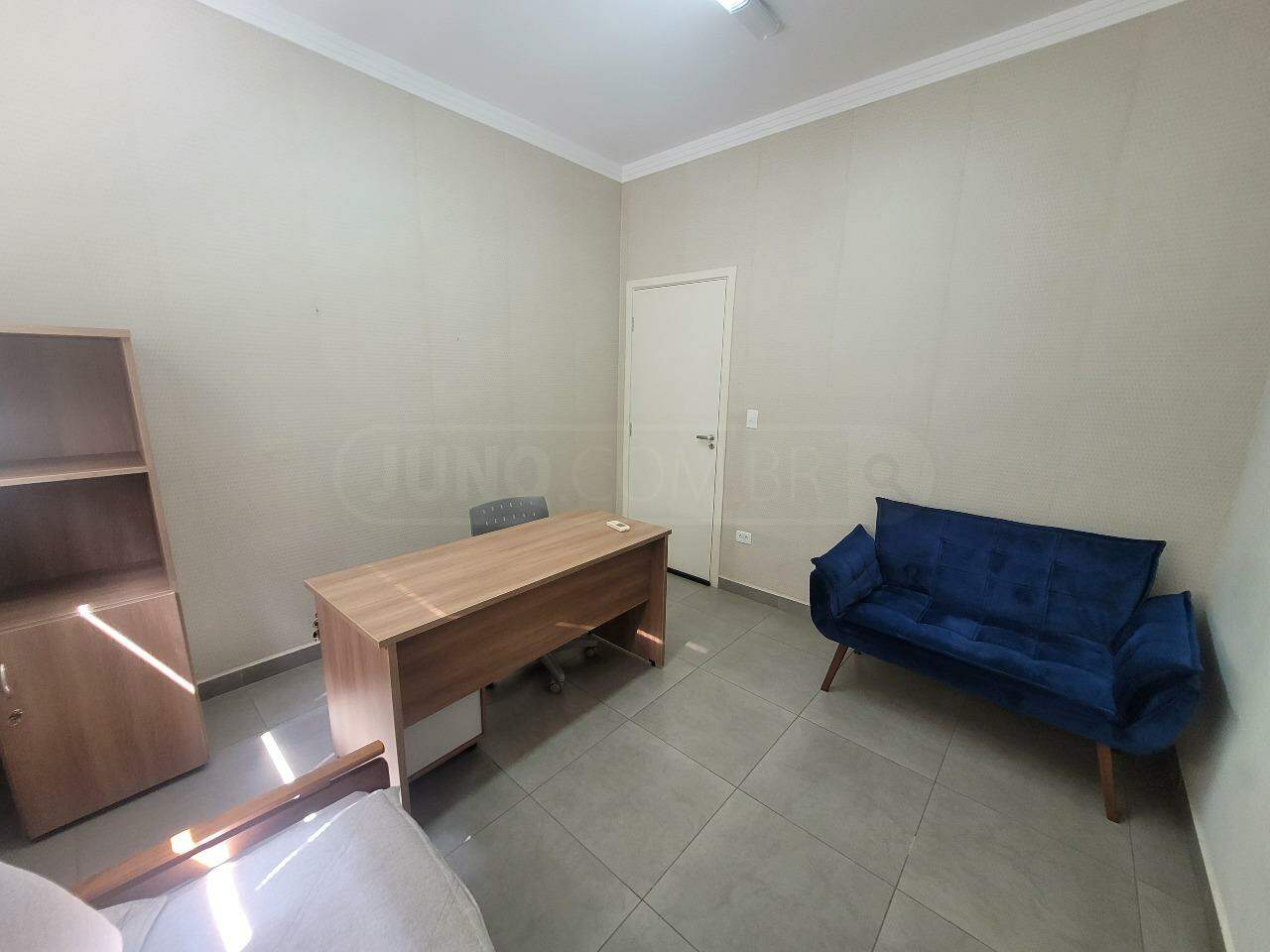 Sala Comercial para alugar, 1 vaga, no bairro Centro em Piracicaba - SP