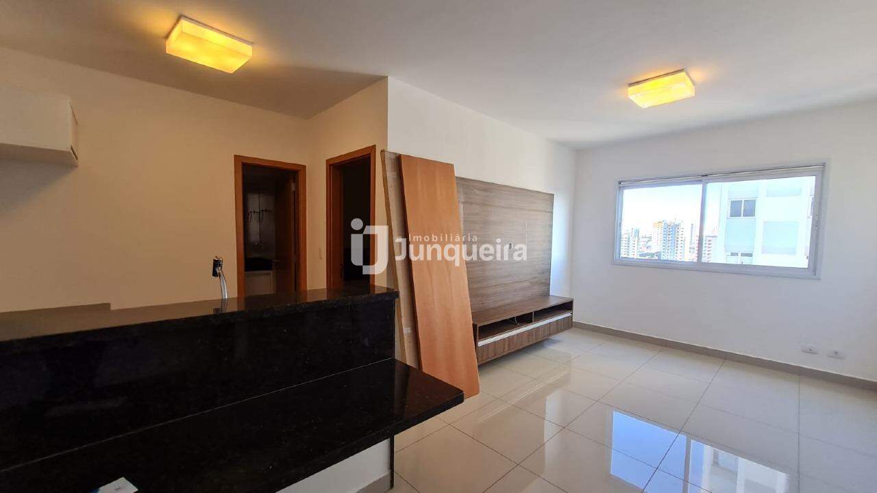 Apartamento para alugar no Mondial, 1 quarto, 1 vaga, no bairro São Dimas em Piracicaba - SP