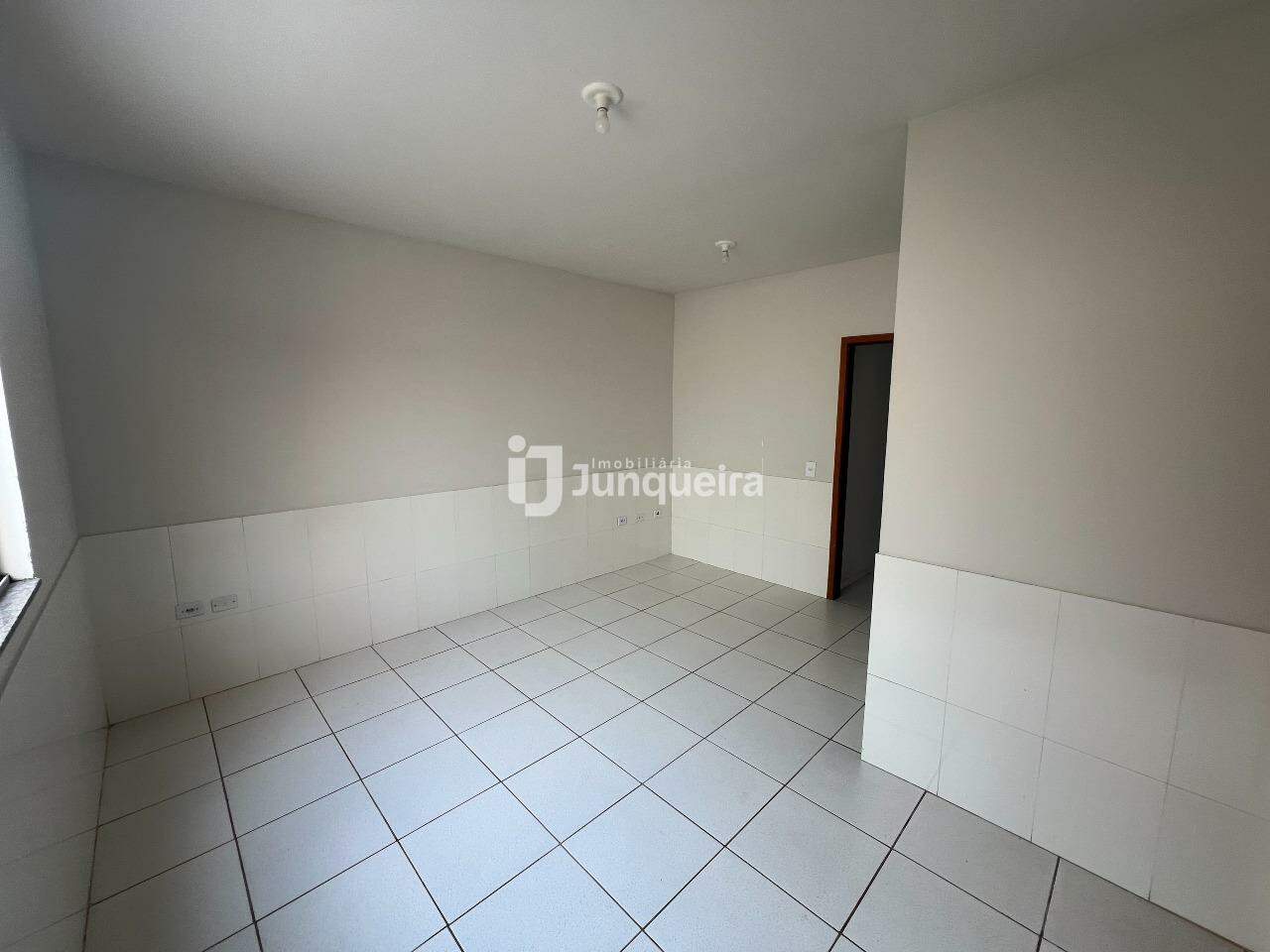 Casa para alugar, 3 quartos, sendo 1 suíte, 2 vagas, no bairro Santa Maria em Rio das Pedras - SP