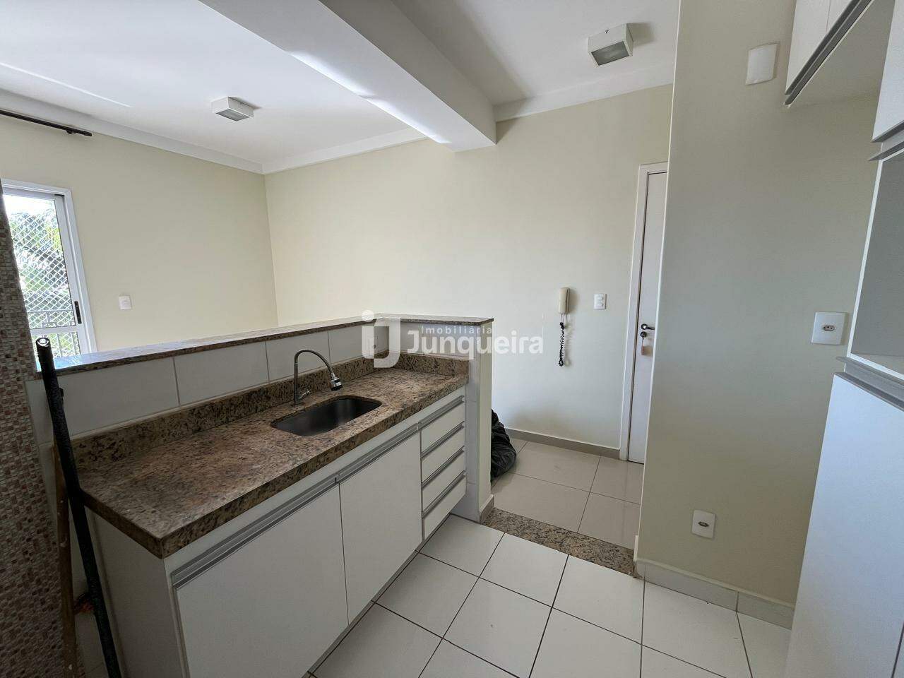 Apartamento para alugar no Portal das laranjeiras, 2 quartos, sendo 1 suíte, 2 vagas, no bairro Portal das laranjeiras em Piracicaba - SP
