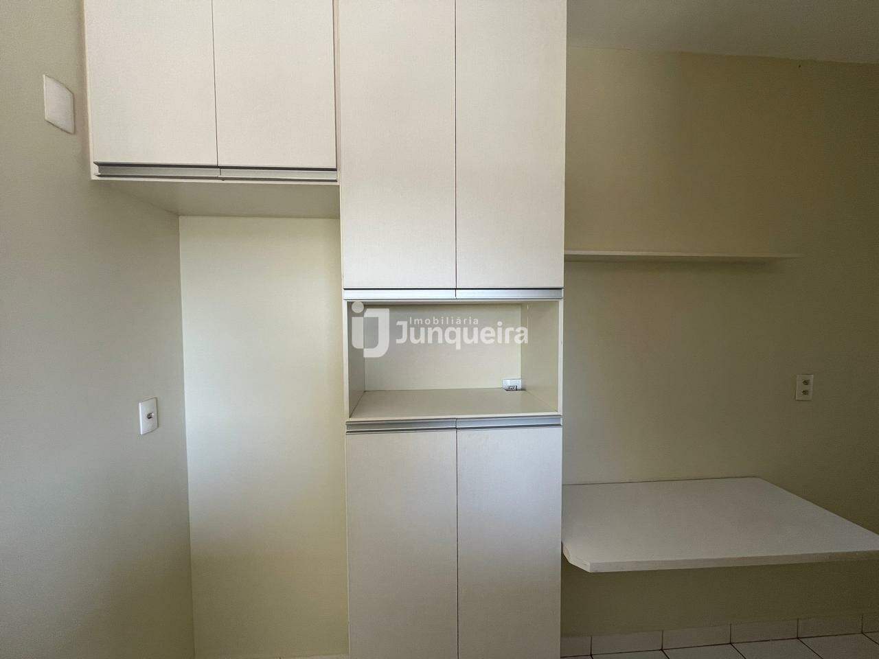 Apartamento para alugar no Portal das laranjeiras, 2 quartos, sendo 1 suíte, 2 vagas, no bairro Portal das laranjeiras em Piracicaba - SP