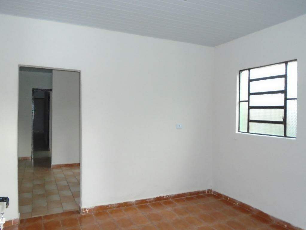 Casa para alugar, 2 quartos, sendo 1 suíte, 1 vaga, no bairro Santa Terezinha em Piracicaba - SP