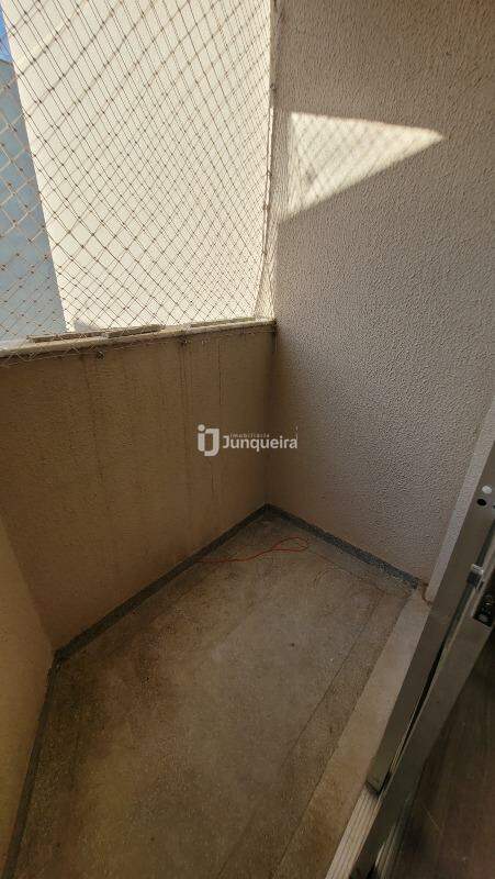 Apartamento para alugar no Portal do Guarujá, 2 quartos, sendo 1 suíte, 1 vaga, no bairro Jardim Petrópolis em Piracicaba - SP