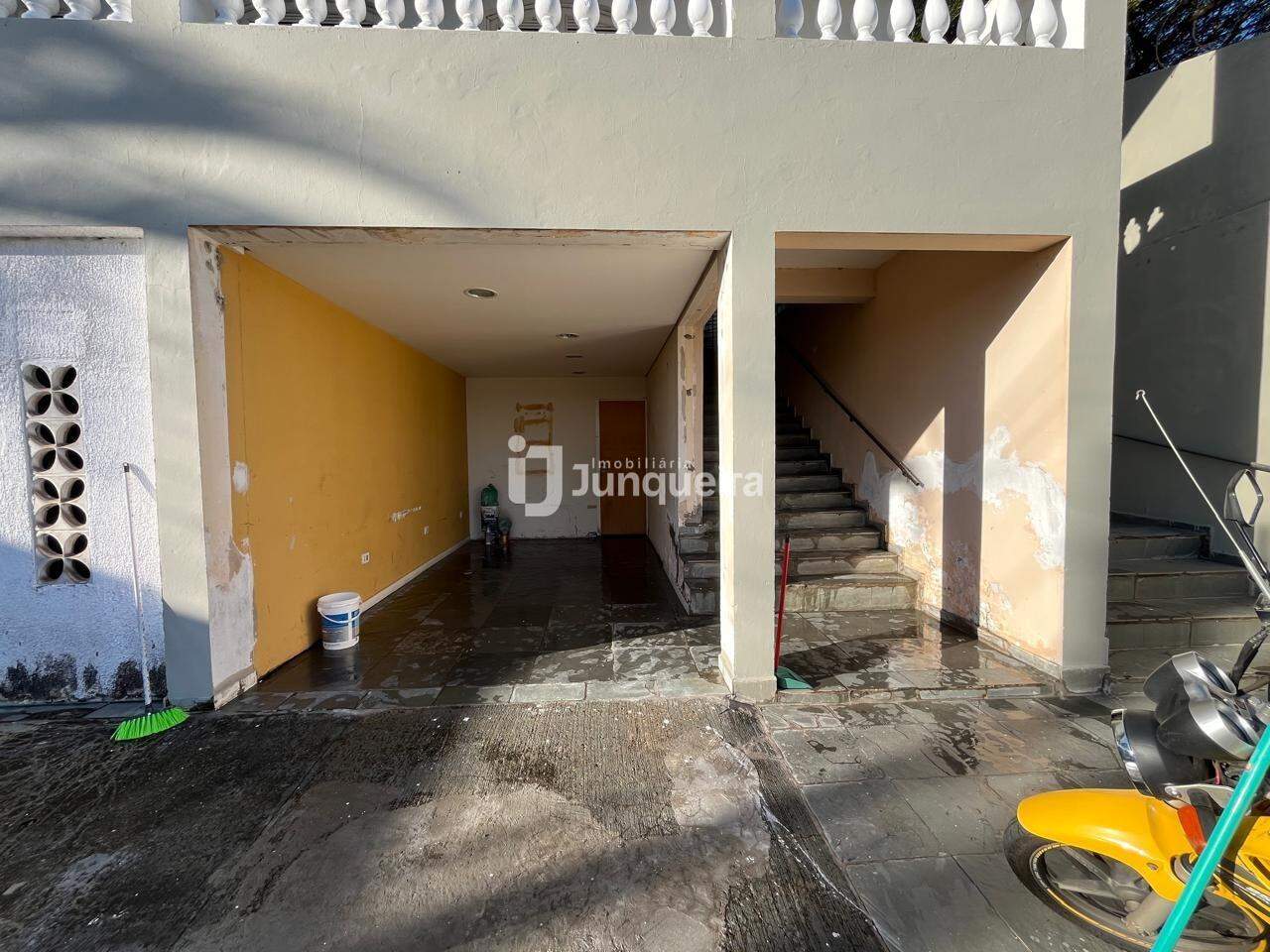 Casa para alugar, 3 quartos, sendo 3 suítes, 4 vagas, no bairro Nova Piracicaba em Piracicaba - SP