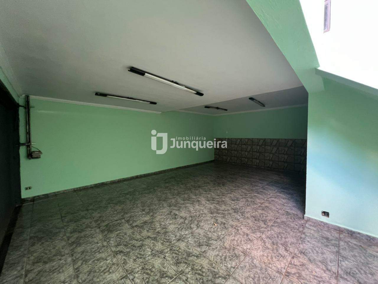 Casa para alugar, 3 quartos, sendo 1 suíte, 2 vagas, no bairro Alto da Pompéia em Piracicaba - SP