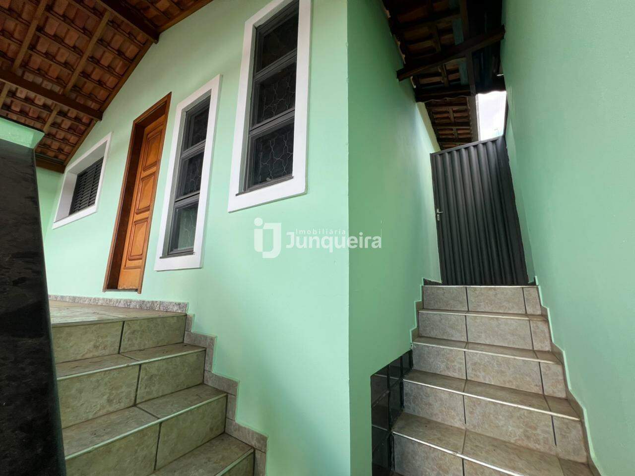 Casa para alugar, 3 quartos, sendo 1 suíte, 2 vagas, no bairro Alto da Pompéia em Piracicaba - SP