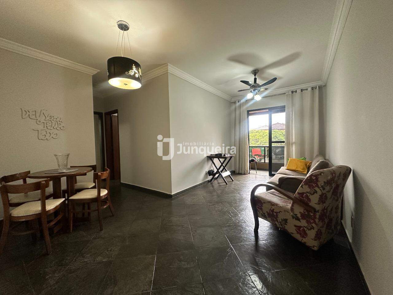Apartamento para alugar no Saint Germain, 2 quartos, sendo 1 suíte, 1 vaga, no bairro Centro em Piracicaba - SP