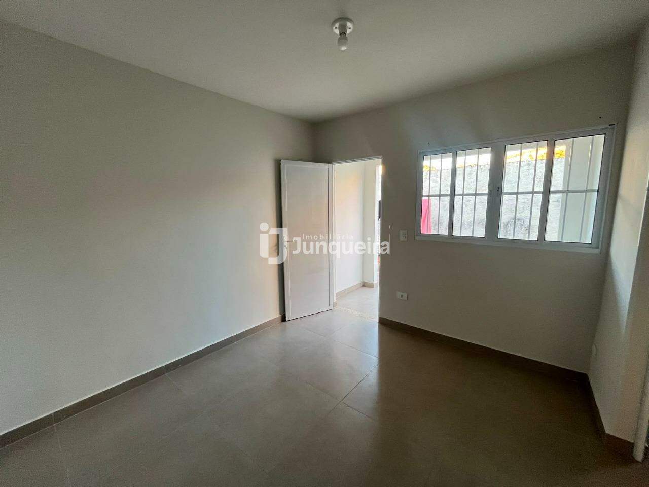 Casa para alugar, 2 quartos, 1 vaga, no bairro Paulista em Piracicaba - SP