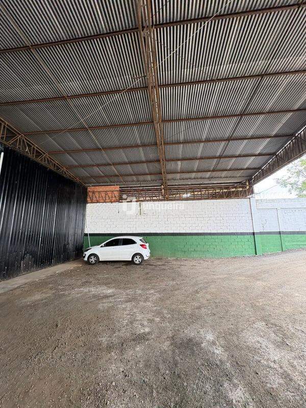 Galpão para alugar, 3 vagas, no bairro Jardim Caxambu em Piracicaba - SP