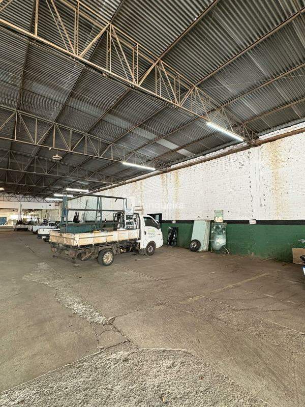 Galpão para alugar, 3 vagas, no bairro Jardim Caxambu em Piracicaba - SP