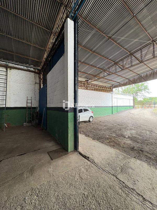 Galpão para alugar, 3 vagas, no bairro Jardim Caxambu em Piracicaba - SP