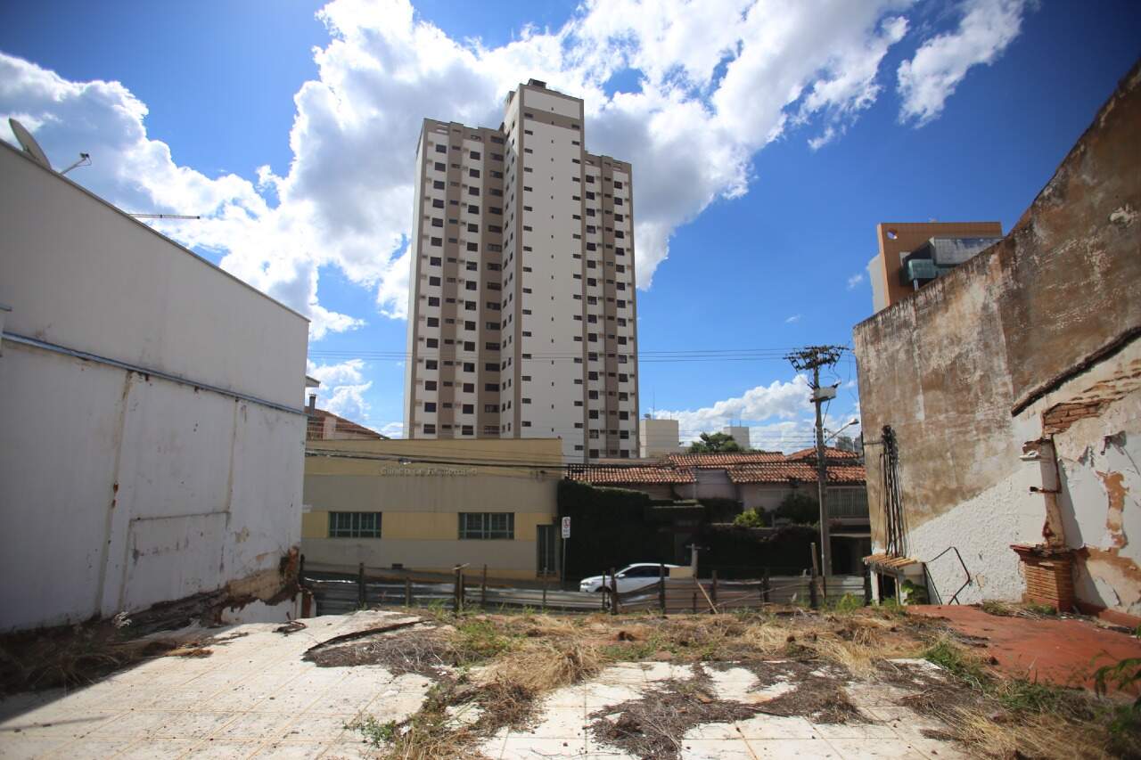 Terreno à venda, no bairro Centro em Piracicaba - SP