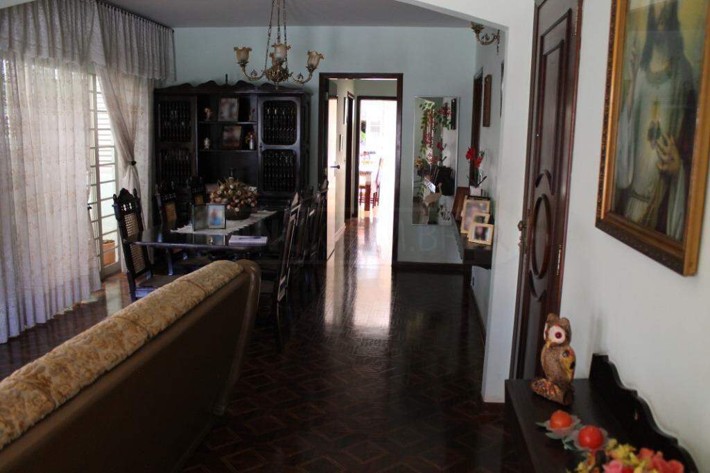 Casa à venda, 4 quartos, sendo 1 suíte, 2 vagas, no bairro Vila Rezende em Piracicaba - SP