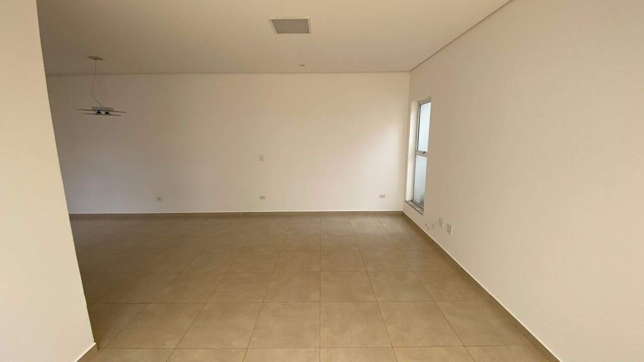 Casa para alugar, 3 quartos, sendo 1 suíte, 2 vagas, no bairro São Francisco em Piracicaba - SP