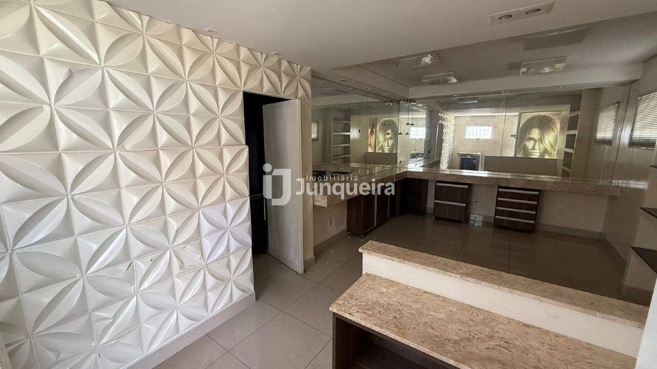 Salão para alugar, no bairro Santa Terezinha em Piracicaba - SP