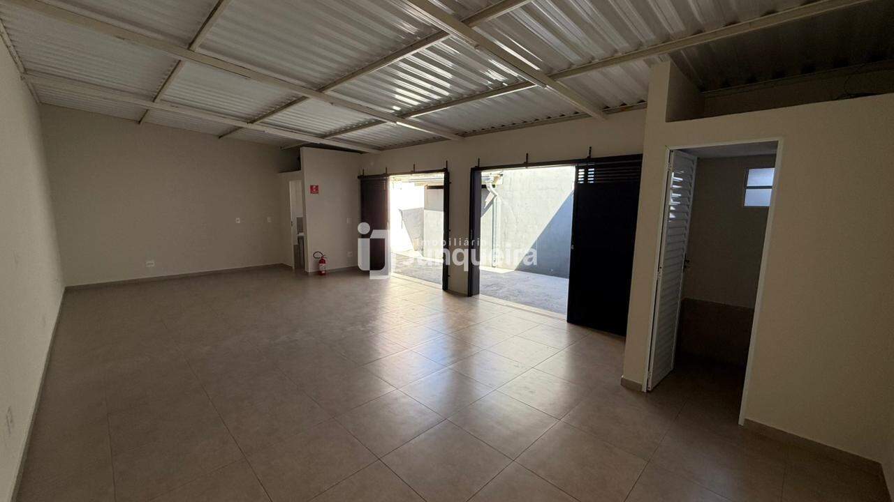 Salão para alugar, no bairro Santa Terezinha em Piracicaba - SP