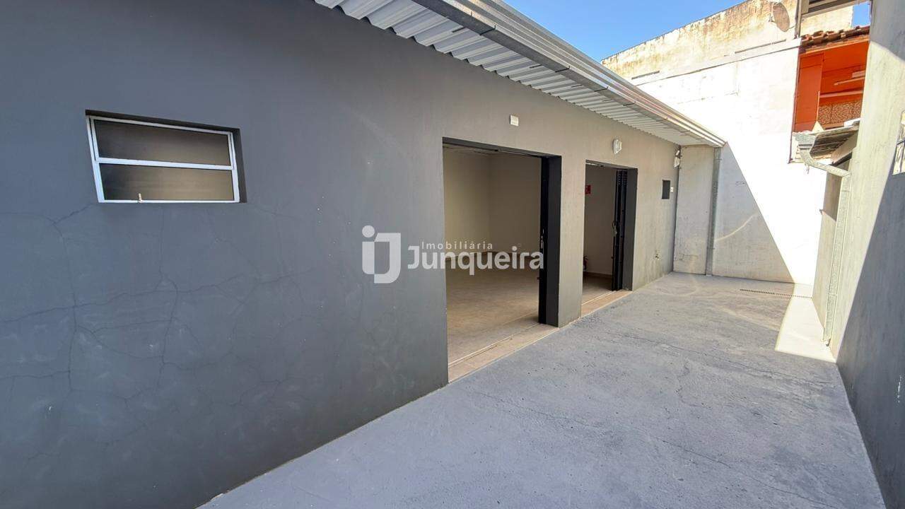 Salão para alugar, no bairro Santa Terezinha em Piracicaba - SP