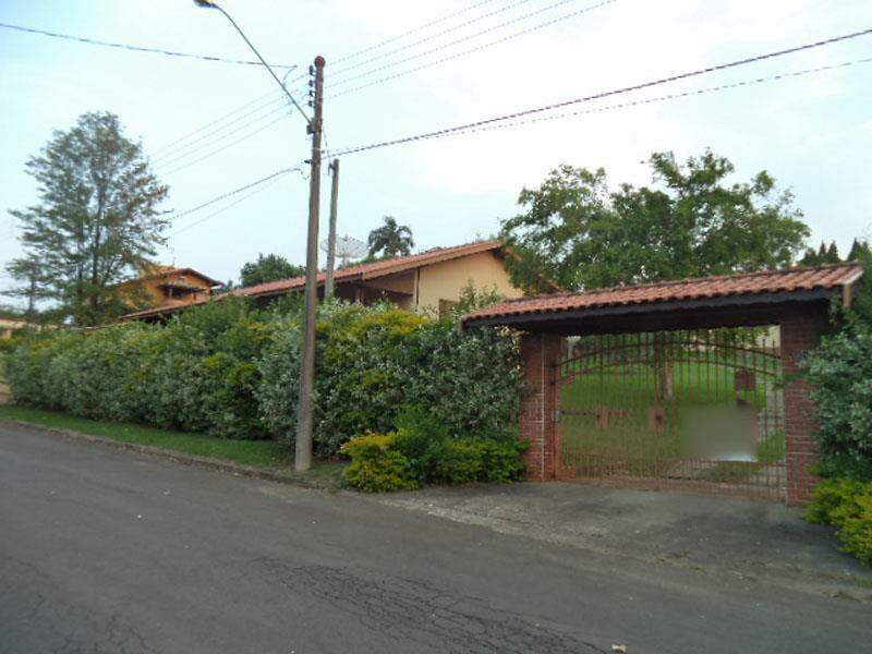 Casa em Condomínio à venda no Colinas do Piracicaba , 8 quartos, sendo 3 suítes, no bairro Colinas do Piracicaba (Ártemis) em Piracicaba - SP