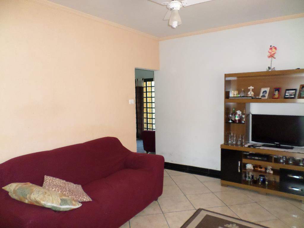 Casa à venda, 2 quartos, 4 vagas, no bairro Vila Rezende em Piracicaba - SP