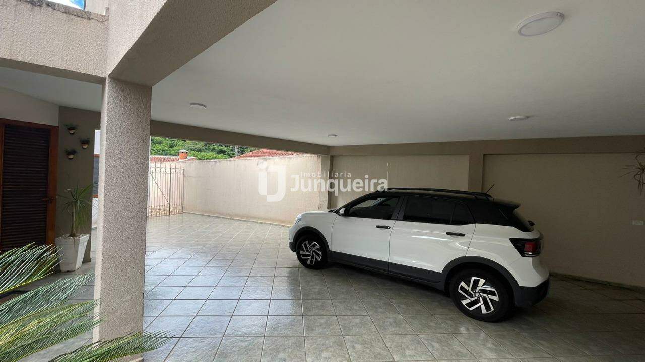 Casa à venda, 3 quartos, sendo 3 suítes, 2 vagas, no bairro Vila Independência em Piracicaba - SP