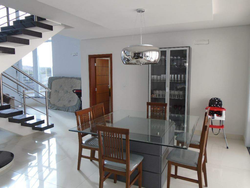 Casa em Condomínio à venda no Reserva das Paineiras, 4 quartos, sendo 3 suítes, 4 vagas, no bairro Reserva das Paineiras em Piracicaba - SP