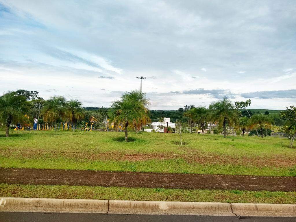 Terreno em Condomínio à venda no Terras de Artemis, no bairro Artemis em Piracicaba - SP