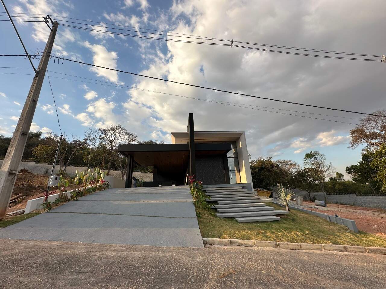 Casa em Condomínio à venda no Bonfim: 