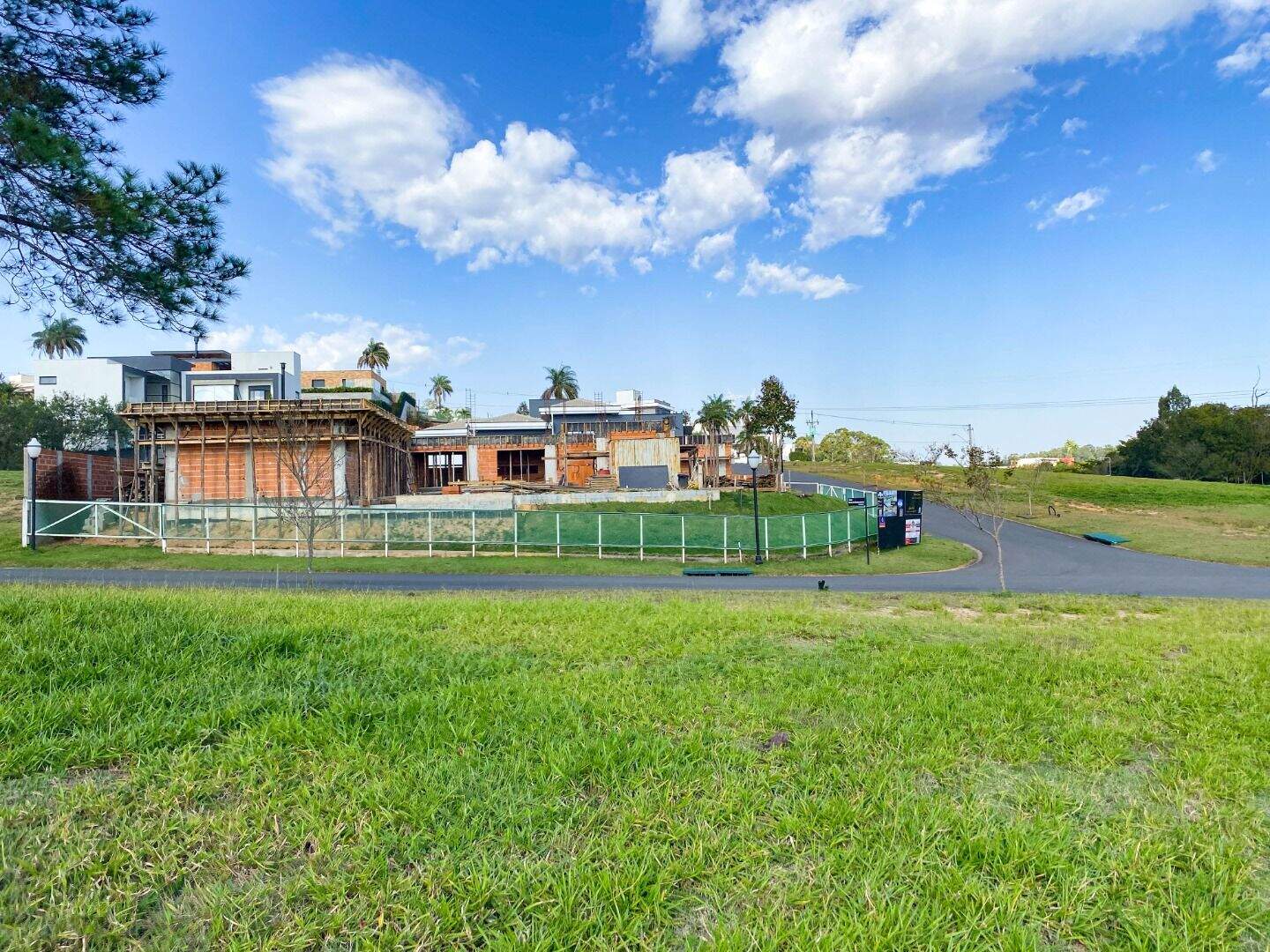 Terreno no Condomínio Villas do Golfe, em Itu disponível para à venda | Grupo Kaion: Terreno à venda no Condomínio Villas do Golfe em Itu