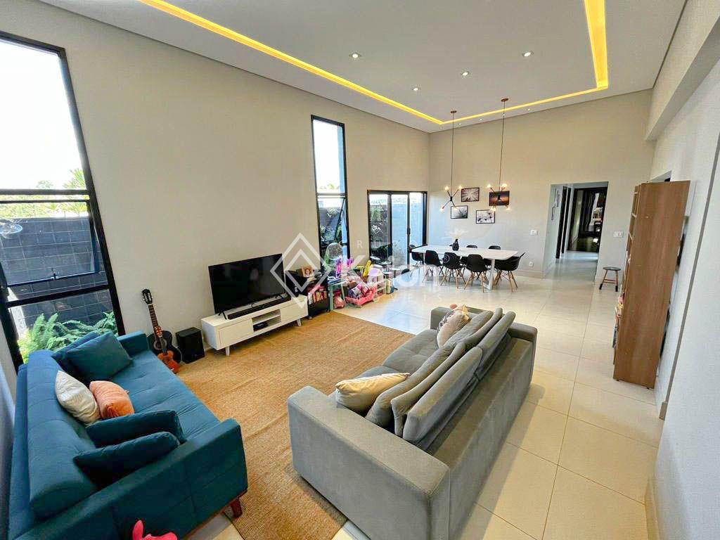 Casa no Condomínio Villas do Golfe, em Itu disponível para à venda | Grupo Kaion: Casa em Itu - Condomínio Villas do Golfe