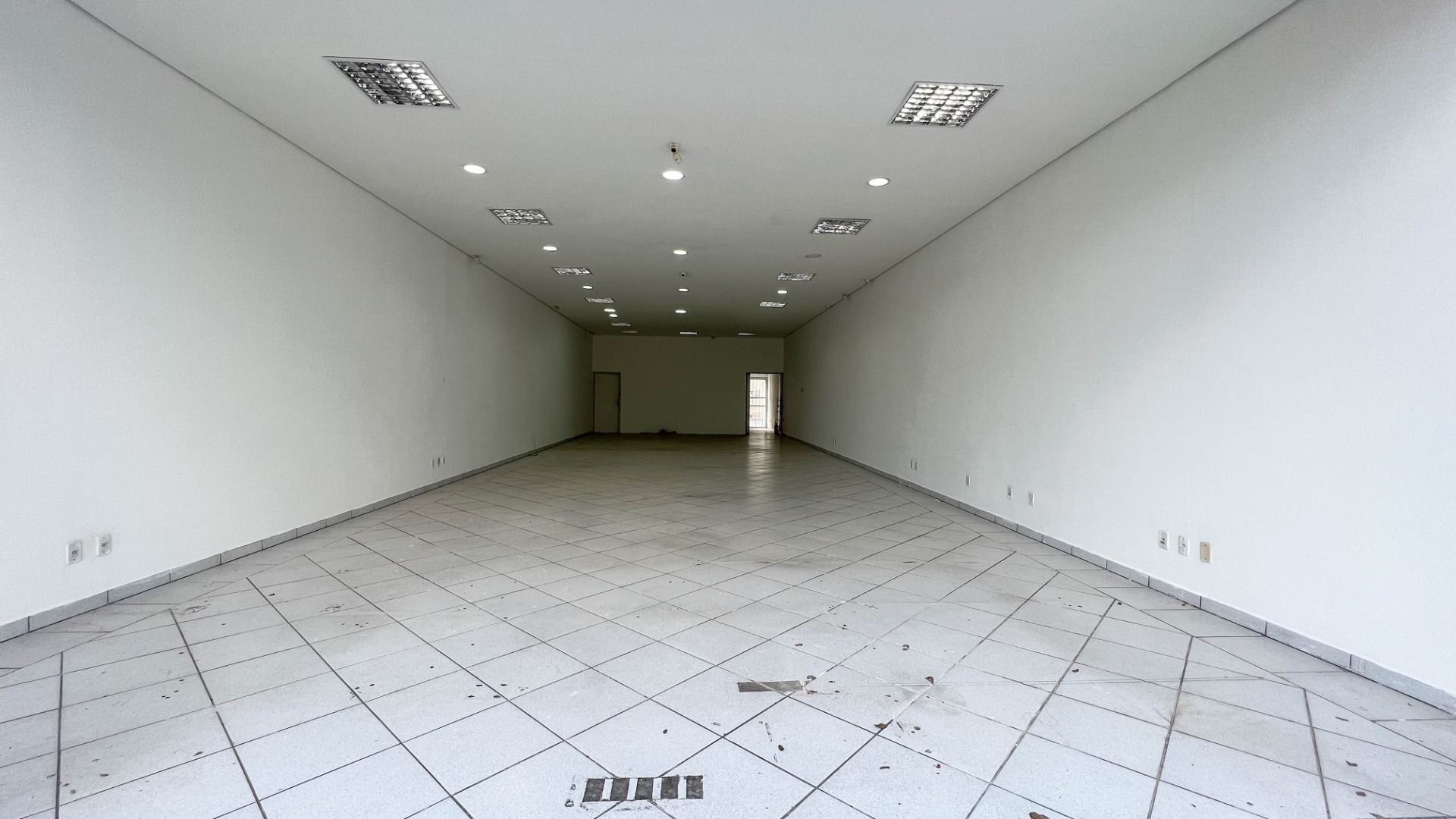 Salão no Vila Nova, em Itu disponível para para aluguel | Grupo Kaion: Salão para locação no bairro Vila Nova em Itu/SP