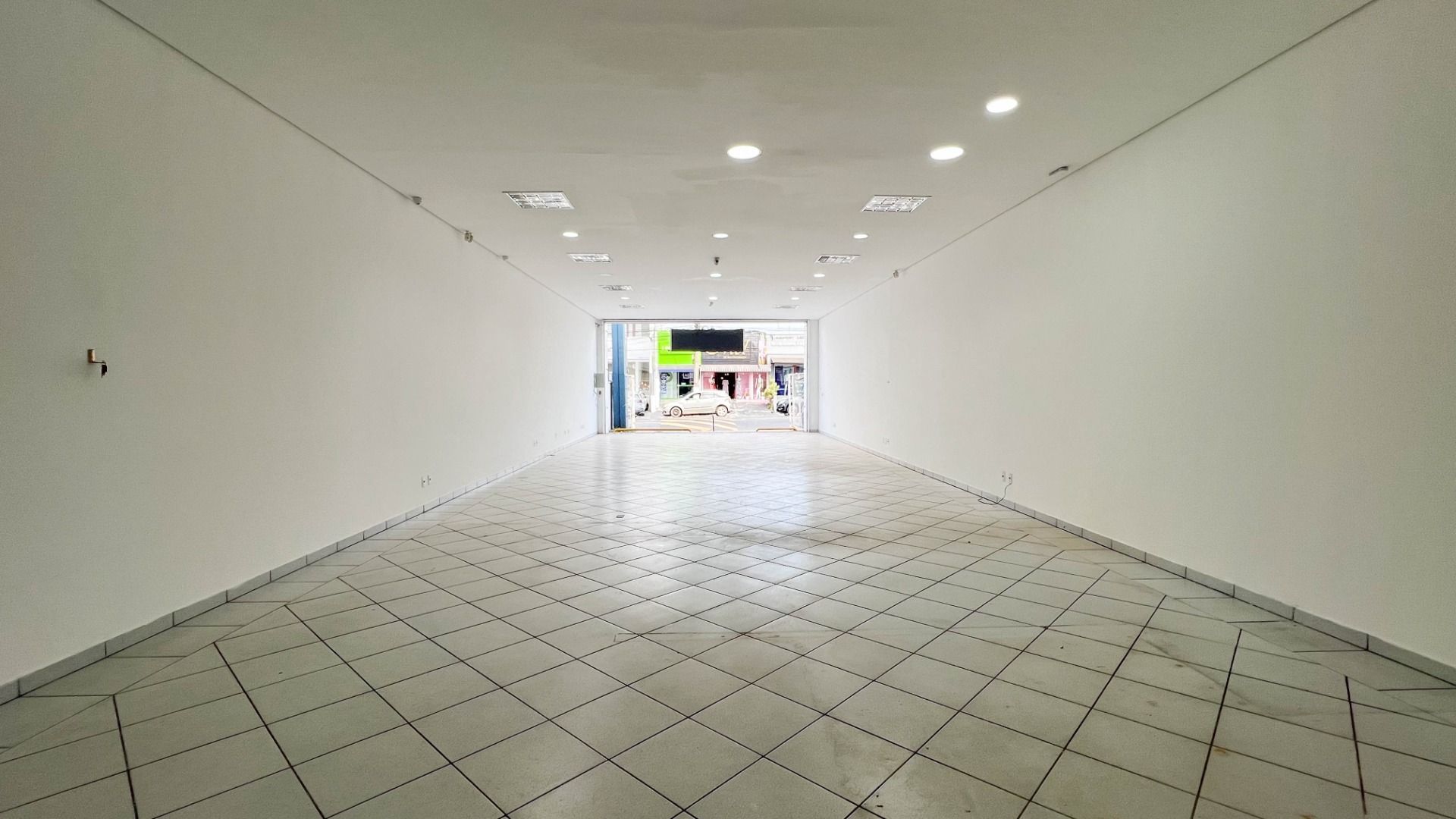 Salão no Vila Nova, em Itu disponível para para aluguel | Grupo Kaion: Salão para locação no bairro Vila Nova em Itu/SP