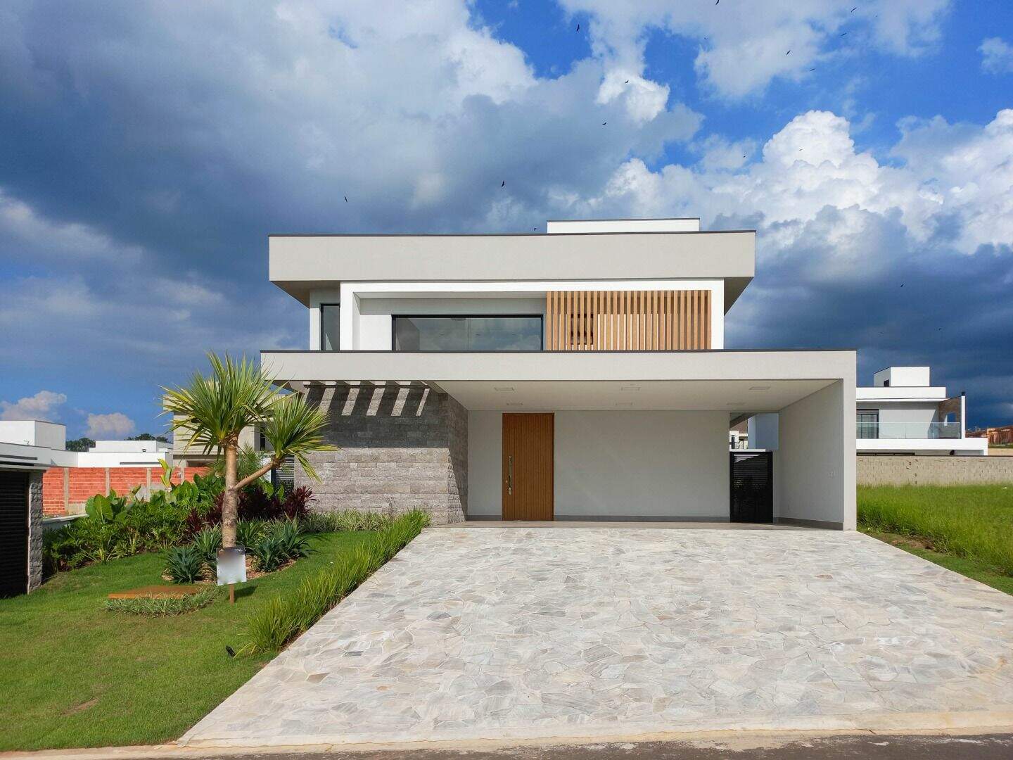 Casa no Condomínio Villas do Golfe, em Itu disponível para à venda | Grupo Kaion: Casa à venda em Itu no Condomínio Villas do Golfe