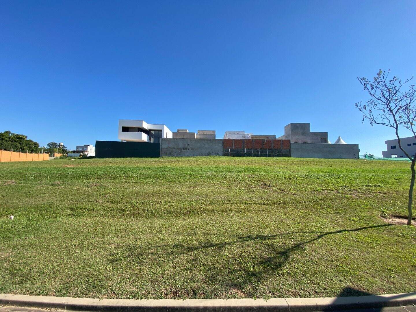 Terreno no Condomínio Alphaville Castelo, em Itu disponível para à venda | Grupo Kaion: 