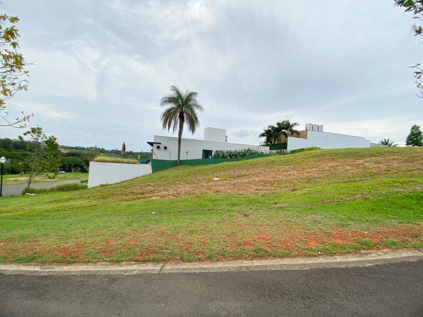 Terreno no Condomínio Villas do Golfe, em Itu disponível para à venda | Grupo Kaion: 