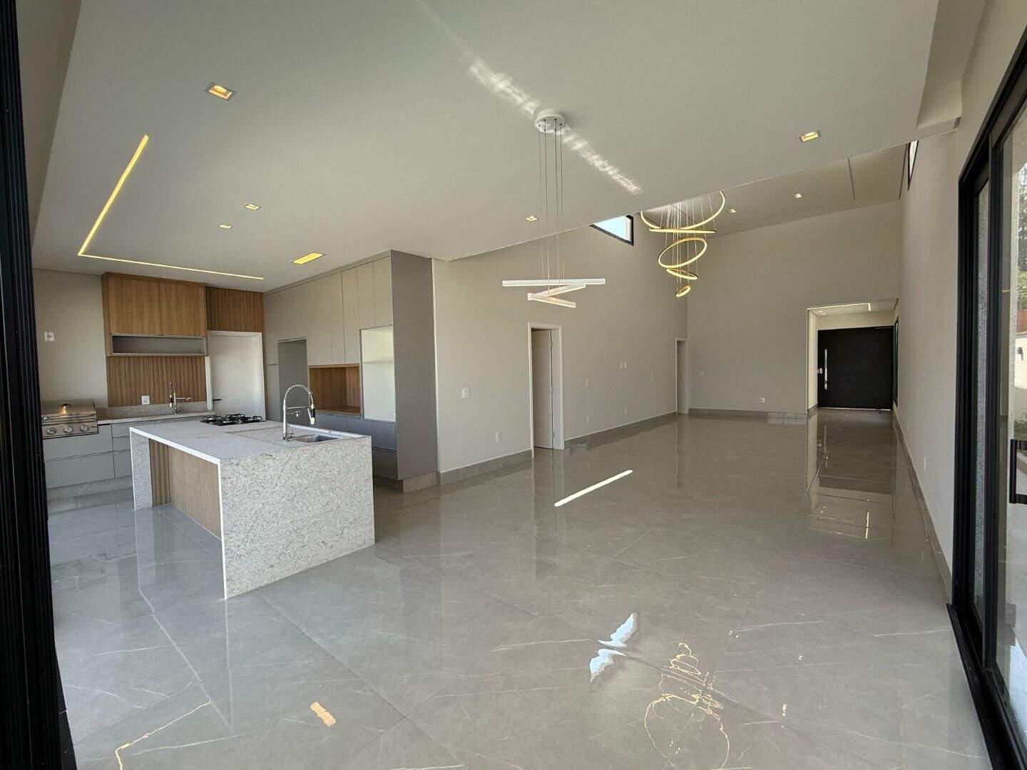 Casa no Condomínio Alphaville Castelo, em Itu disponível para à venda | Grupo Kaion: 