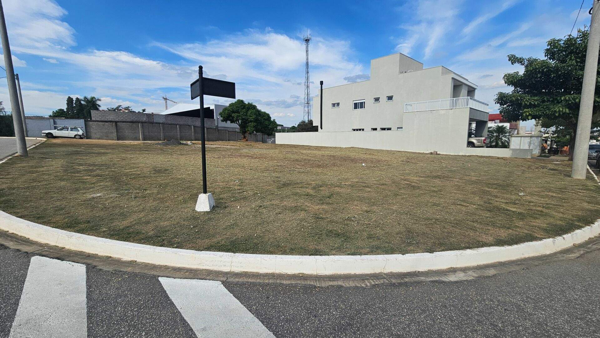 Terreno no Condomínio Residencial Mont Blanc, em Itu disponível para à venda | Grupo Kaion: 